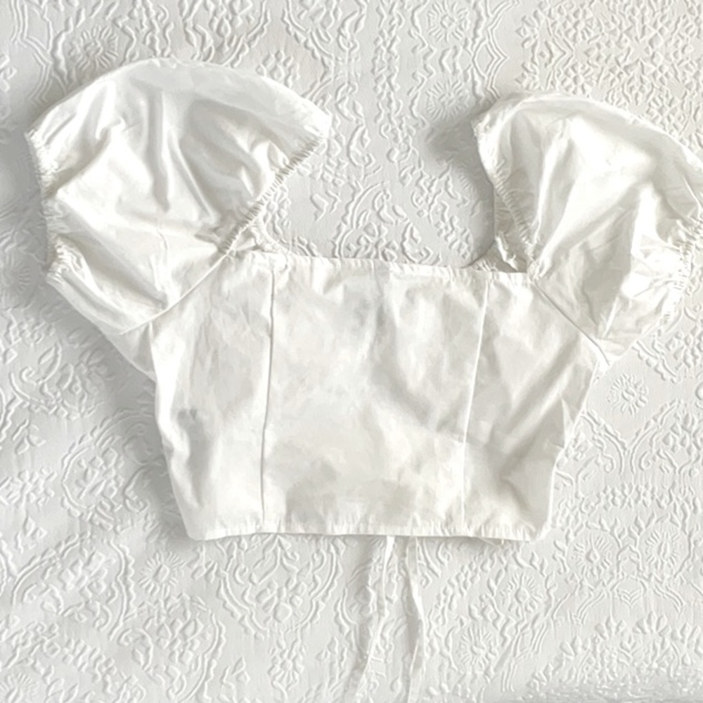 White crop top